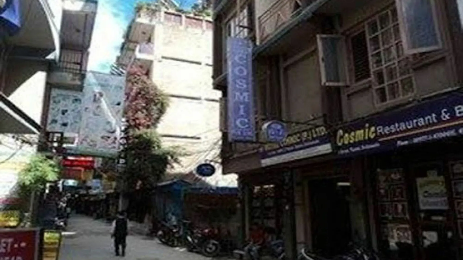 Spot On 169 Hotel Cosmic Κατμαντού